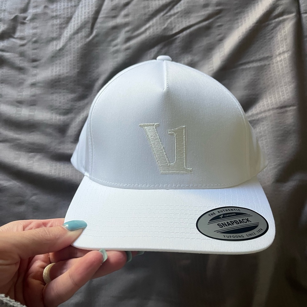 Vuori Classic White Cap